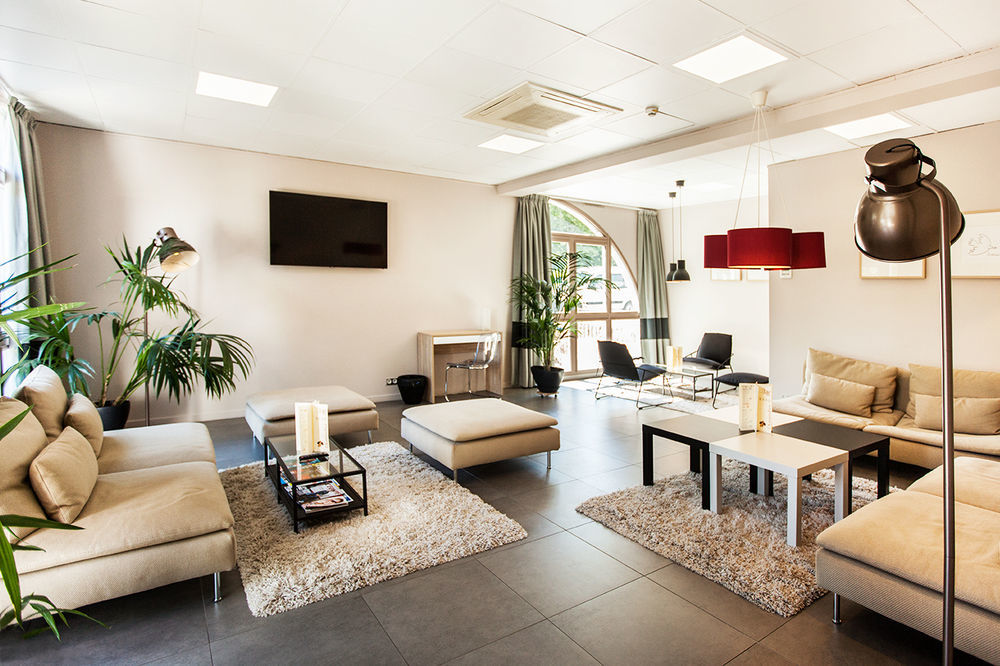 Hotel L'Amandier Nanterre Bagian luar foto